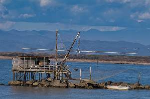 Embouchure de l'Arno - Pise - Toscane - Italie Marina di Pisa - trébuchet traditionnel de pêche