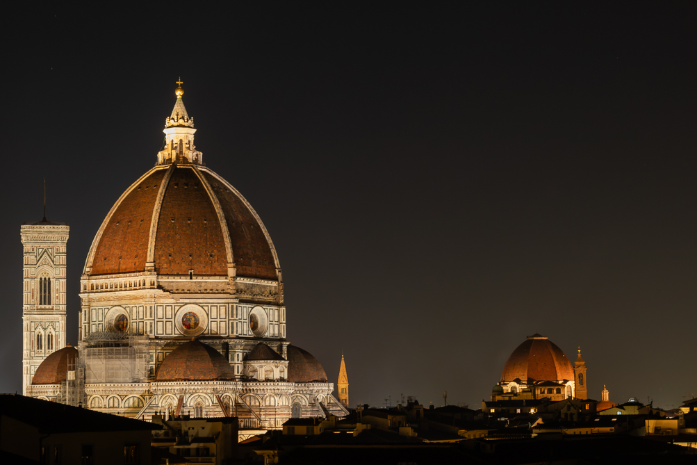 Le Duomo Cathédrale Santa Maria del Fiore de nuit 
