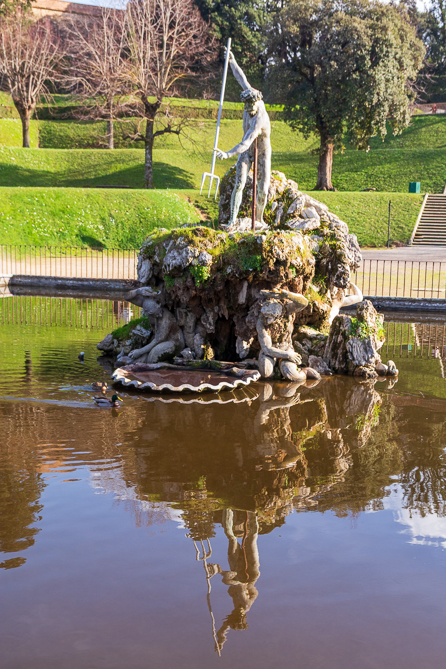 Fontaine de Neptune dans les jardins de Boboli 