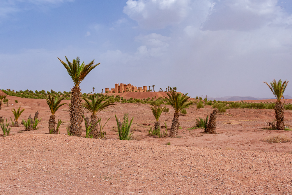 Kasbah sur la route d'Aït Benadou 