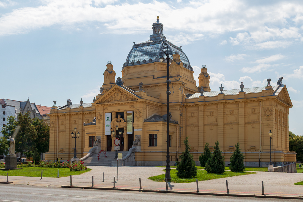 Pavillon des Arts Le pavillon des arts sur la place Tomislav Ier de Zagreb