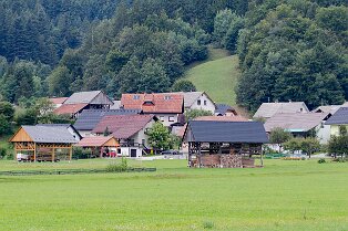 Dolenja vas Village de Dolenja vas, campagne slovène