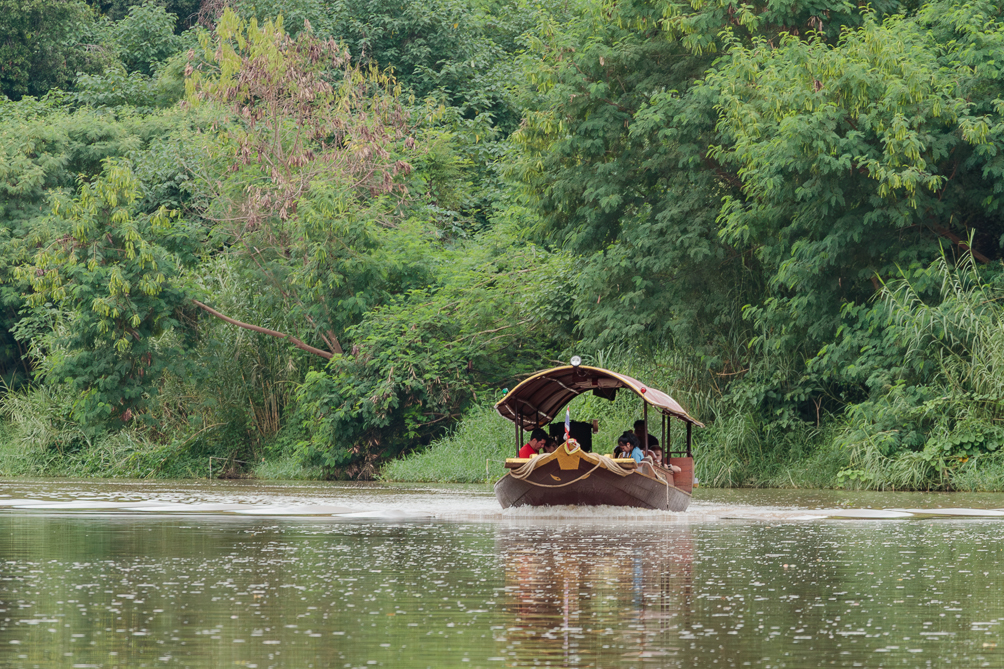Bateau sur la rivière Ping Bateau pour les excursions sur la rivière Ping de Chiang Mai