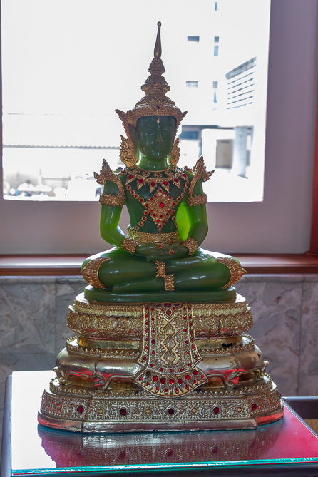 Bouddha d’Émeraude Wat Devaraj Kunchon à Bangkok