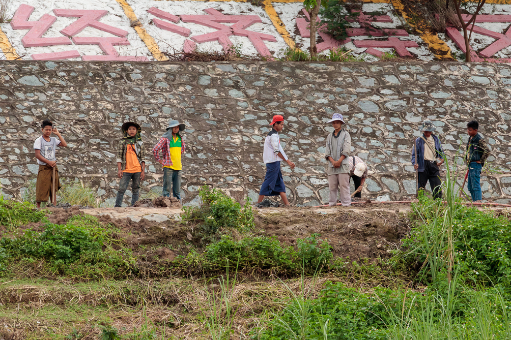Paysans Laotiens Paysans Laotiens sur les rives du Mékong