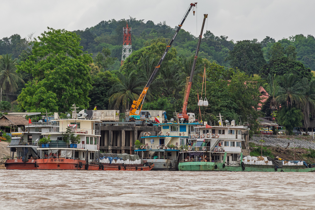 Port sur le Mékong Port au nord de la Thaïlande sur le Mékong