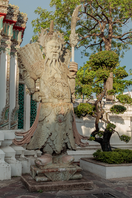 Garde de la Chine antique Statue d'un garde de la Chine antique Wat Pho à Bangkok